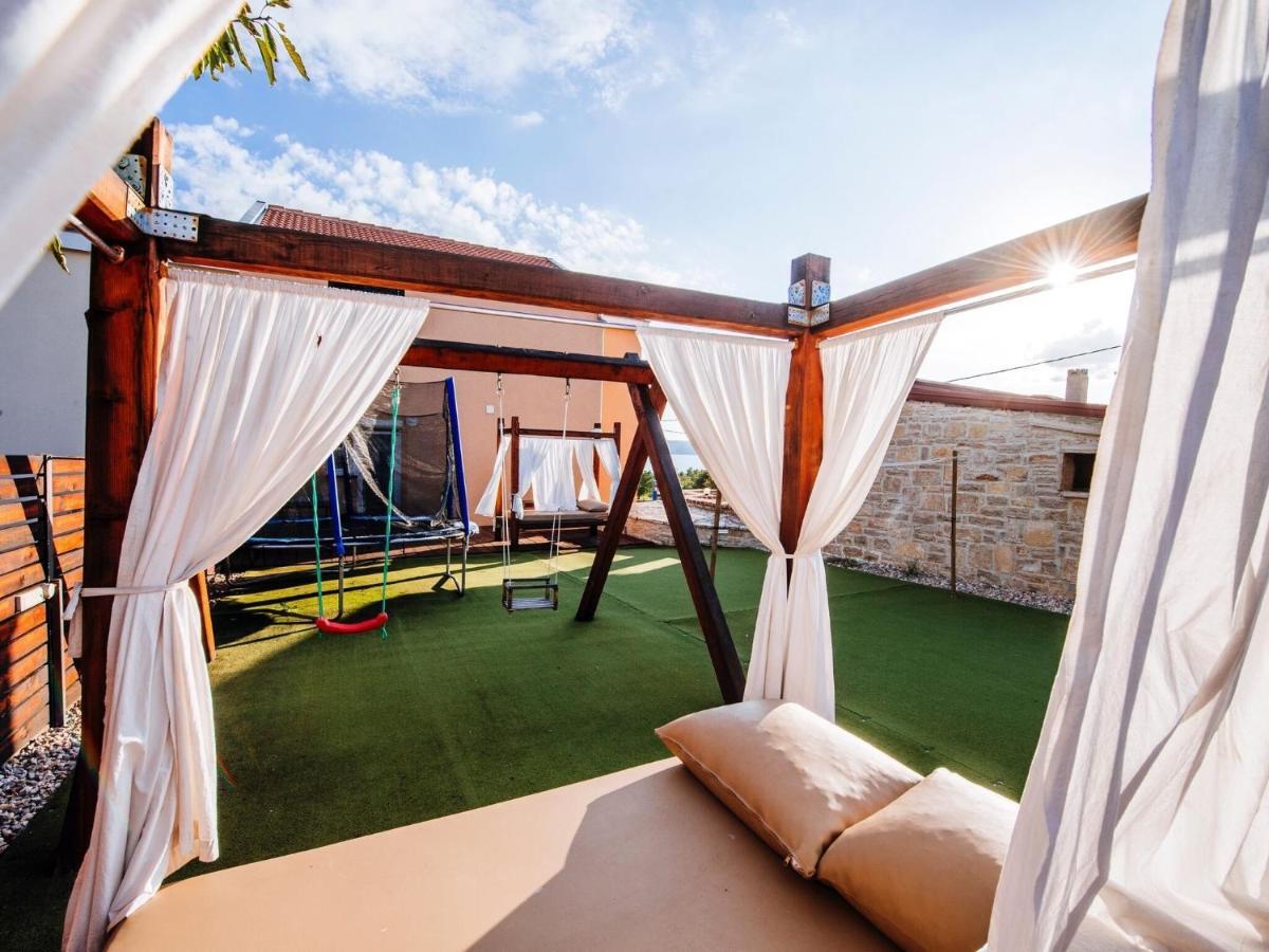 Splendid Holiday Home In Jasenice Maslenica Exteriér fotografie